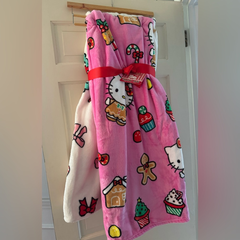 Hello Kitty Christmas 2 Blanket Set